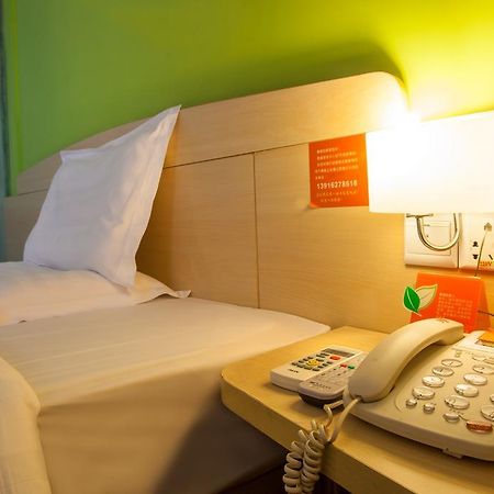 7Days Inn Xiamen Haicang Room photo