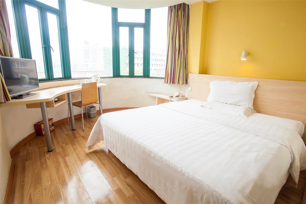 7Days Inn Xiamen Haicang Exterior photo